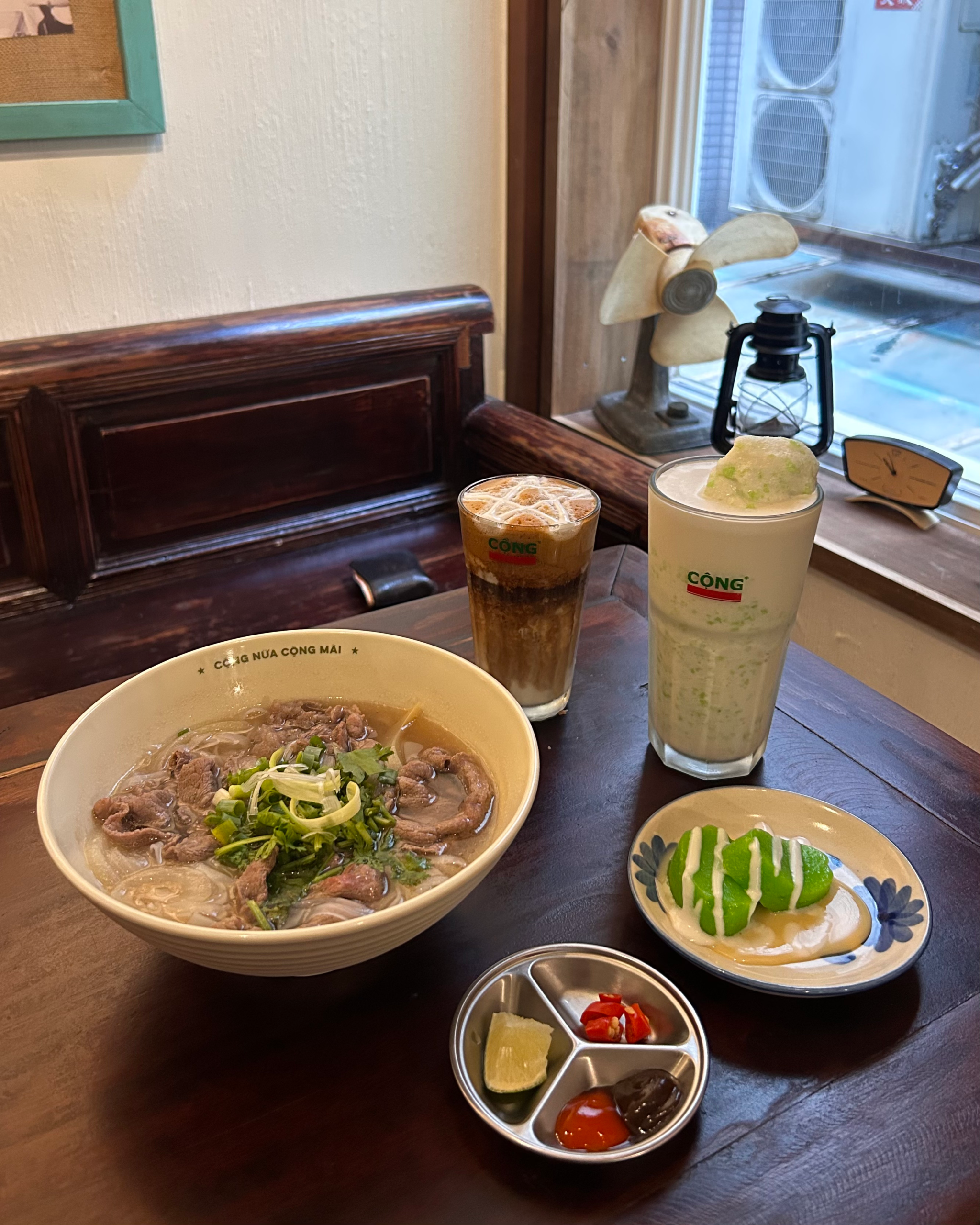 Cong Cà Phê 光復南店 餐點